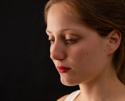 woman receiving treatment for CPTSD